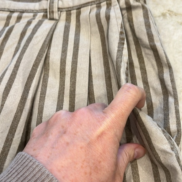 Ruff Hewn | Pleated Bermuda Shorts | Grey/Beige Stripes | Men’s 36 Wiast - Picture 4 of 11